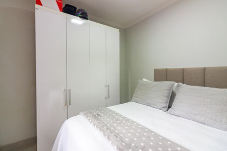 Casa à venda com 296m², 12 quartos e 4 vagas Casa à venda com 296m², 12 quartos e 4 vagasQuarto 6