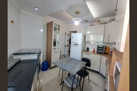 Casa à venda com 296m², 12 quartos e 4 vagas Casa à venda com 296m², 12 quartos e 4 vagasCozinha 4