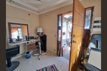 Casa à venda com 296m², 12 quartos e 4 vagas Casa à venda com 296m², 12 quartos e 4 vagasDetalhe