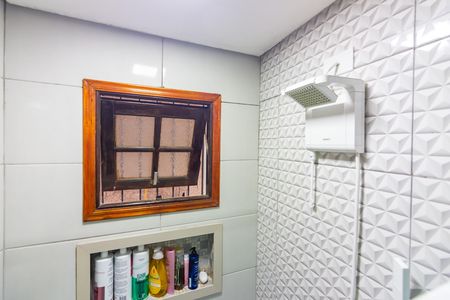 Casa à venda com 296m², 12 quartos e 4 vagas Casa à venda com 296m², 12 quartos e 4 vagasBanheiro 2