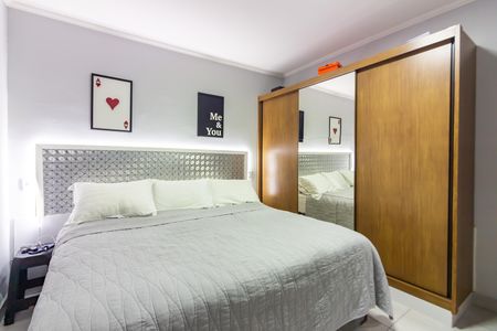 Casa à venda com 296m², 12 quartos e 4 vagas Casa à venda com 296m², 12 quartos e 4 vagasQuarto 5