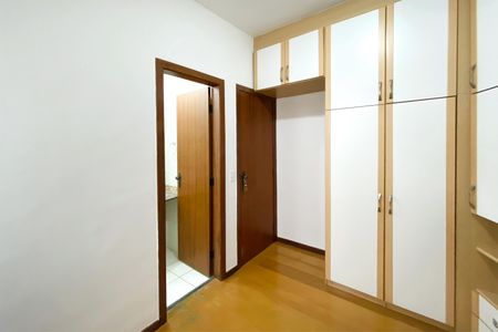 Apartamento à venda com 65m², 2 quartos e 1 vaga Apartamento à venda com 65m², 2 quartos e 1 vagaSuíte