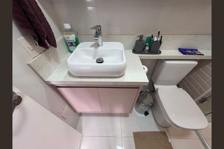 Apartamento à venda com 89m², 3 quartos e 2 vagas Apartamento à venda com 89m², 3 quartos e 2 vagasBanheiro da suíte 1