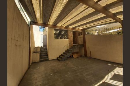 Casa à venda com 150m², 4 quartos e 2 vagasFoto 01