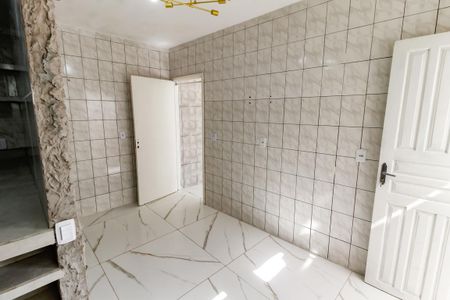 Casa para alugar com 42m², 1 quarto e sem vaga Casa para alugar com 42m², 1 quarto e sem vagaSala