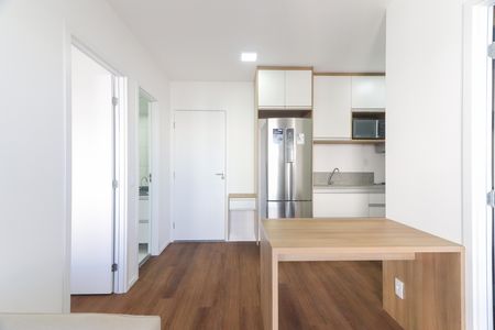 Sala de apartamento para alugar com 2 quartos, 39m² em Vila Sonia, São Paulo
