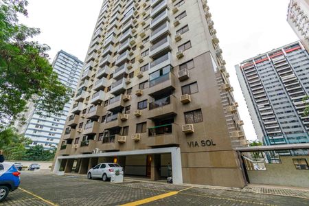 Apartamento para alugar com 70m², 2 quartos e 1 vaga Apartamento para alugar com 70m², 2 quartos e 1 vagaFachada