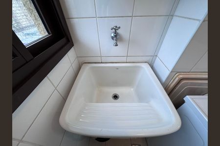 Apartamento para alugar com 70m², 2 quartos e 1 vaga Apartamento para alugar com 70m², 2 quartos e 1 vagaCozinha e Área de Serviço