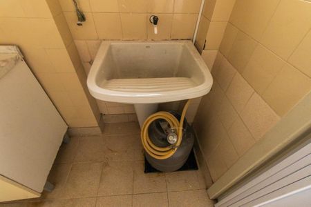 Apartamento para alugar com 71m², 2 quartos e 1 vagaÁrea de Serviço