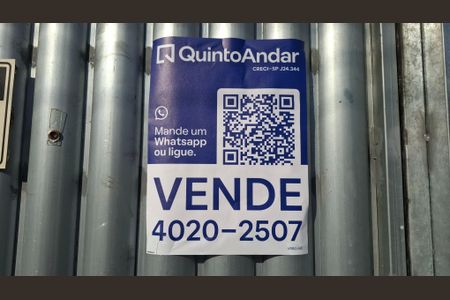 Casa à venda com 800m², 3 quartos e 8 vagasPlaca