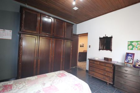 Casa à venda com 800m², 3 quartos e 8 vagasQuarto 2