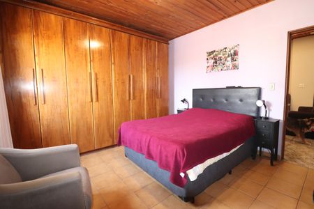 Casa à venda com 800m², 3 quartos e 8 vagasQuarto 1