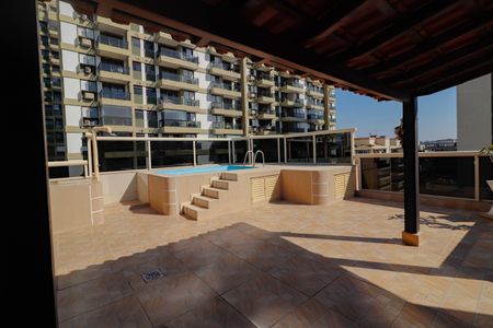 Apartamento à venda com 280m², 3 quartos e 1 vaga Apartamento à venda com 280m², 3 quartos e 1 vagaÁrea comum