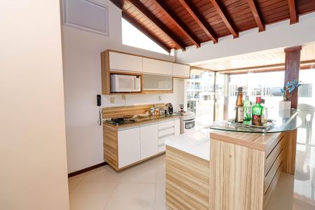 Apartamento à venda com 280m², 3 quartos e 1 vaga Apartamento à venda com 280m², 3 quartos e 1 vagaCozinha