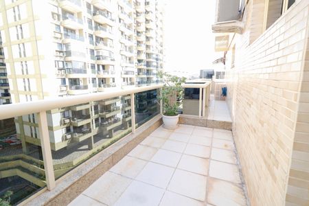 Apartamento à venda com 280m², 3 quartos e 1 vaga Apartamento à venda com 280m², 3 quartos e 1 vagaVaranda do Quarto 3