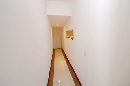 Apartamento à venda com 280m², 3 quartos e 1 vaga Apartamento à venda com 280m², 3 quartos e 1 vagaCorredor