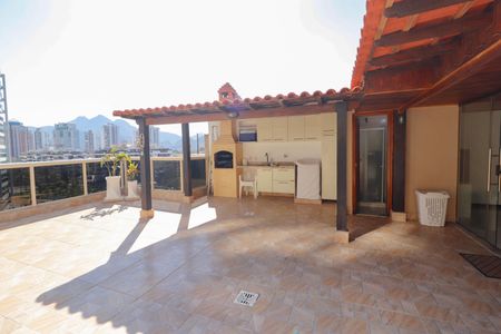 Apartamento à venda com 280m², 3 quartos e 1 vaga Apartamento à venda com 280m², 3 quartos e 1 vagaÁrea comum