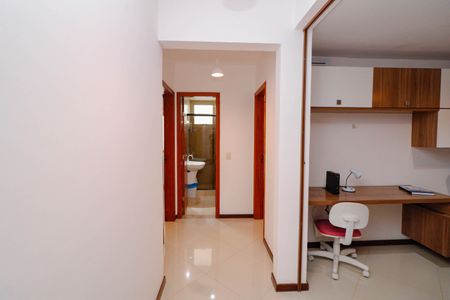 Apartamento à venda com 280m², 3 quartos e 1 vaga Apartamento à venda com 280m², 3 quartos e 1 vagaCorredor