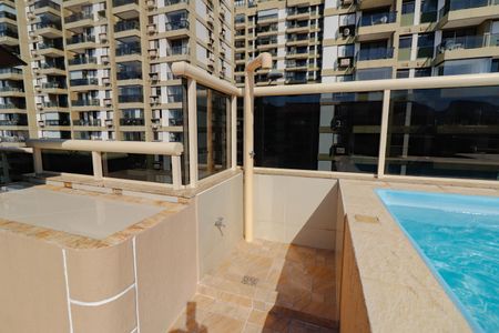 Apartamento à venda com 280m², 3 quartos e 1 vaga Apartamento à venda com 280m², 3 quartos e 1 vagaÁrea comum