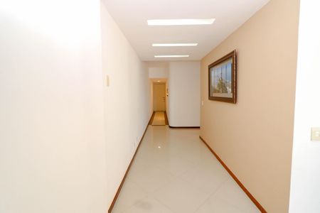 Apartamento à venda com 280m², 3 quartos e 1 vaga Apartamento à venda com 280m², 3 quartos e 1 vagaCorredor