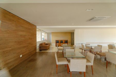 Apartamento à venda com 280m², 3 quartos e 1 vaga Apartamento à venda com 280m², 3 quartos e 1 vagaÁrea comum