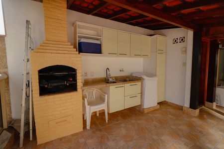 Apartamento à venda com 280m², 3 quartos e 1 vaga Apartamento à venda com 280m², 3 quartos e 1 vagaÁrea comum