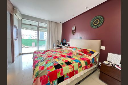 Apartamento à venda com 150m², 3 quartos e 3 vagasQuarto