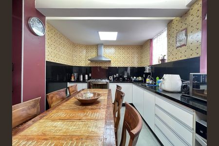 Cozinha de apartamento à venda com 3 quartos, 150m² em Grajaú, Belo Horizonte