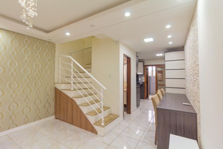 Casa à venda com 64m², 2 quartos e 2 vagasSala