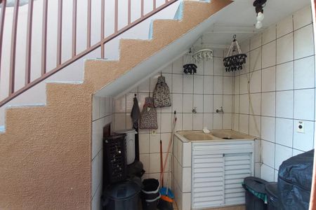 Casa à venda com 250m², 2 quartos e 4 vagas Casa à venda com 250m², 2 quartos e 4 vagasVista do Quarto 2