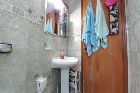 Casa à venda com 250m², 2 quartos e 4 vagas Casa à venda com 250m², 2 quartos e 4 vagasBanheiro