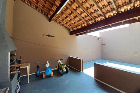 Casa à venda com 250m², 2 quartos e 4 vagas Casa à venda com 250m², 2 quartos e 4 vagasÁrea comum - Churrasqueira