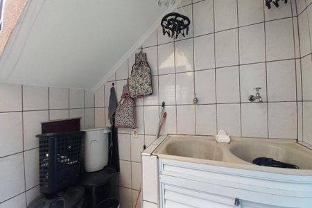 Casa à venda com 250m², 2 quartos e 4 vagas Casa à venda com 250m², 2 quartos e 4 vagasÁrea de Serviço