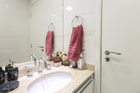 Apartamento à venda com 73m², 2 quartos e 1 vagaBanheiro Social