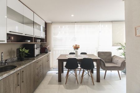 Apartamento à venda com 73m², 2 quartos e 1 vagaVaranda