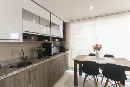 Apartamento à venda com 73m², 2 quartos e 1 vagaVaranda