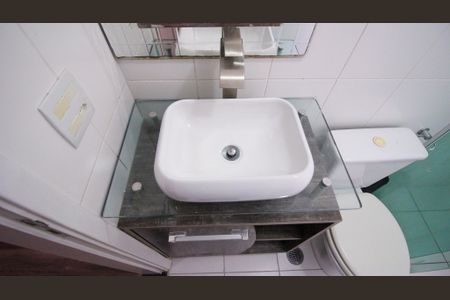 Apartamento à venda com 64m², 2 quartos e 1 vagaBanheiro Social