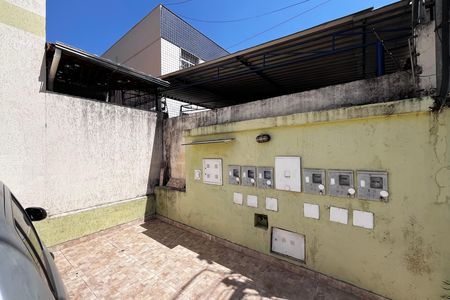 Garagem de casa de condomínio para alugar com 2 quartos, 85m² em Dona Clara, Belo Horizonte