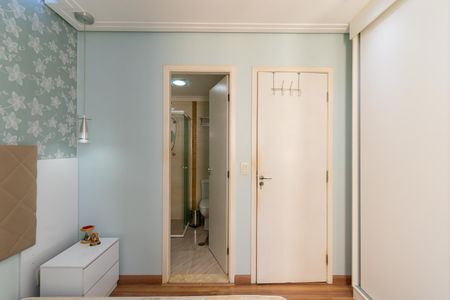 Apartamento à venda com 74m², 3 quartos e 2 vagas Apartamento à venda com 74m², 3 quartos e 2 vagasSuíte