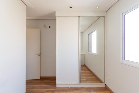 Apartamento à venda com 74m², 3 quartos e 2 vagas Apartamento à venda com 74m², 3 quartos e 2 vagasQuarto 2