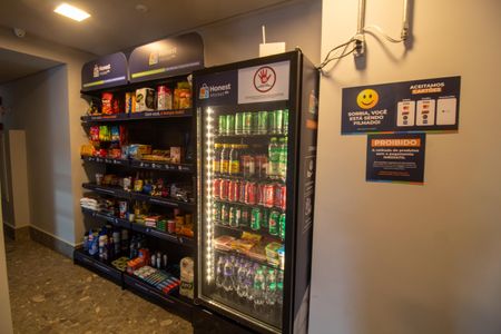 Studio para alugar com 26m², 1 quarto e sem vaga Studio para alugar com 26m², 1 quarto e sem vagaÁrea comum - Minimercado