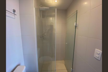 Banheiro de kitnet/studio para alugar com 1 quarto, 39m² em Campo Belo, São Paulo