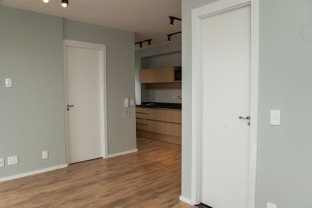 Sala de kitnet/studio para alugar com 1 quarto, 39m² em Campo Belo, São Paulo