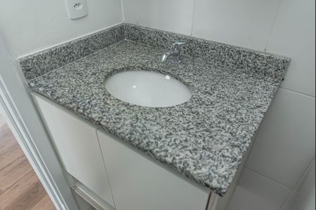 Apartamento à venda com 39m², 2 quartos e sem vagaBanheiro
