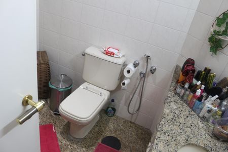 Apartamento à venda com 204m², 4 quartos e 3 vagasBanheiro da Suíte 1