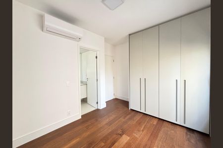 Apartamento para alugar com 168m², 3 quartos e 2 vagasSuíte 2