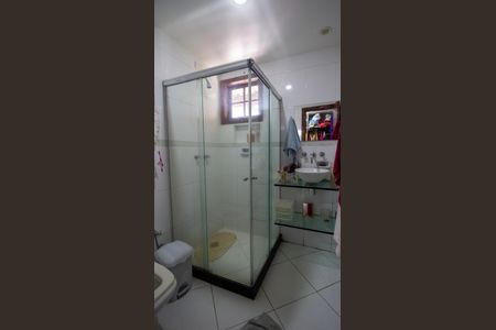 Casa de condomínio para alugar com 803m², 5 quartos e 14 vagasBanheiro da Suíte 1