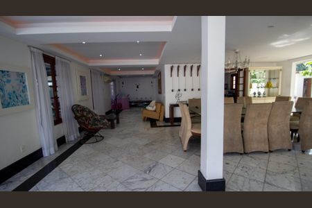 Casa de condomínio para alugar com 803m², 5 quartos e 14 vagasSala