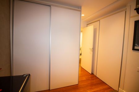 Apartamento à venda com 330m², 3 quartos e 4 vagasSuíte 2