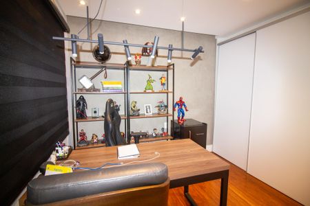 Apartamento à venda com 330m², 3 quartos e 4 vagasSuíte 2